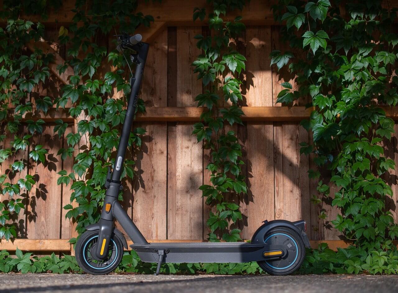 Electric Bikes VS Electric Scooters Which Is The Best Choice?